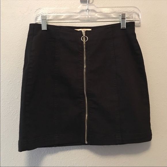 PacSun Dresses & Skirts - PacSun Zip up Black Skirt size 26